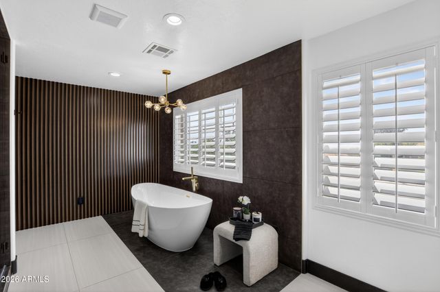 6998 S WILSON Drive, Chandler, AZ 85249