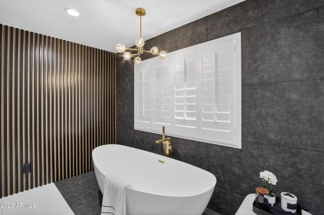 6998 S WILSON Drive, Chandler, AZ 85249