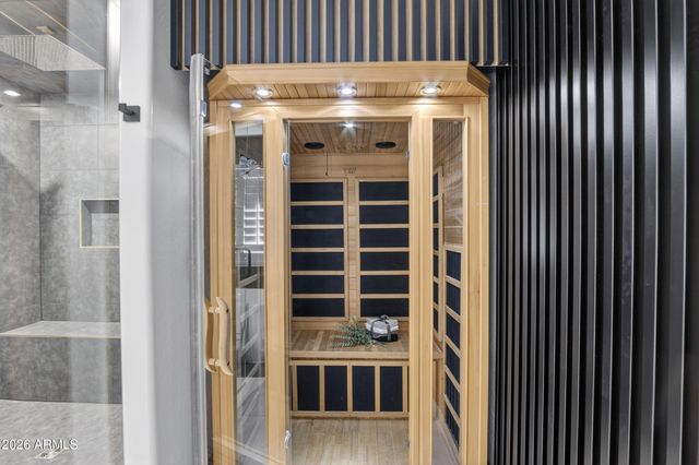 6998 S WILSON Drive, Chandler, AZ 85249