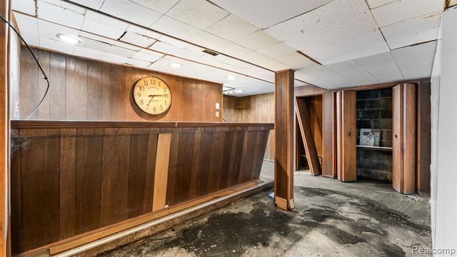 2962 Fullerton, Detroit, MI 48238