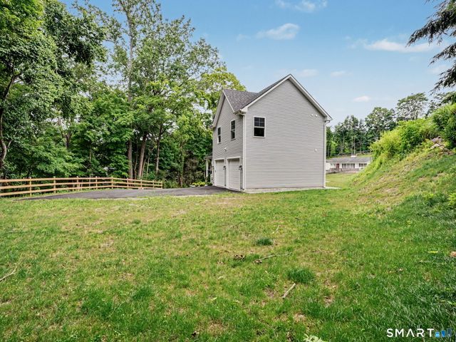 100 Tashua Road, Trumbull, CT 06611