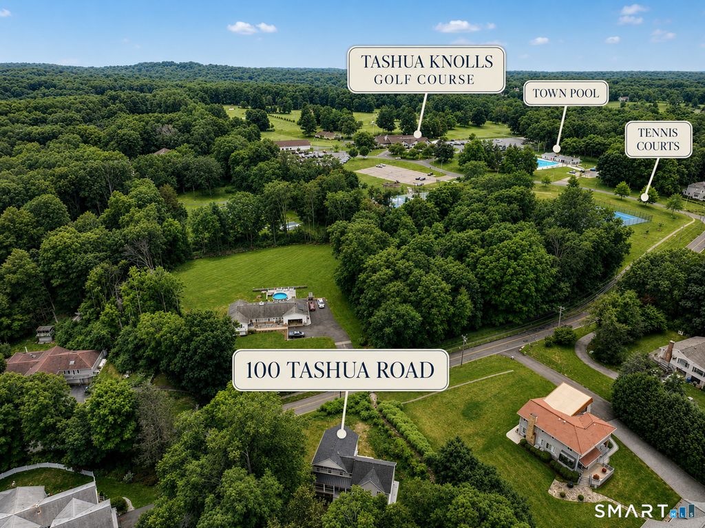 100 Tashua Road, Trumbull, CT 06611