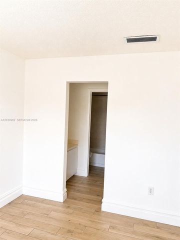 8851 NW 119th Street 12061, Hialeah Gardens, FL 33018