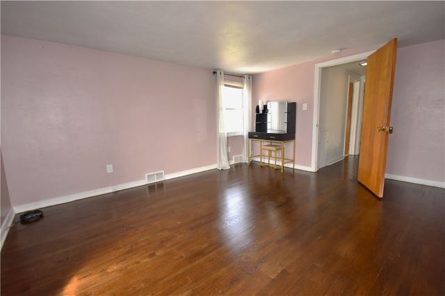 104 Earlwood Rd, Penn Hills, PA 15235