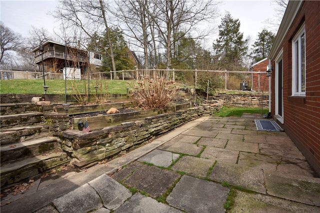 104 Earlwood Rd, Penn Hills, PA 15235