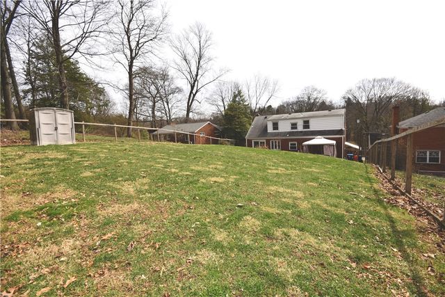 104 Earlwood Rd, Penn Hills, PA 15235