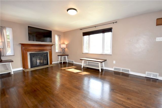 104 Earlwood Rd, Penn Hills, PA 15235