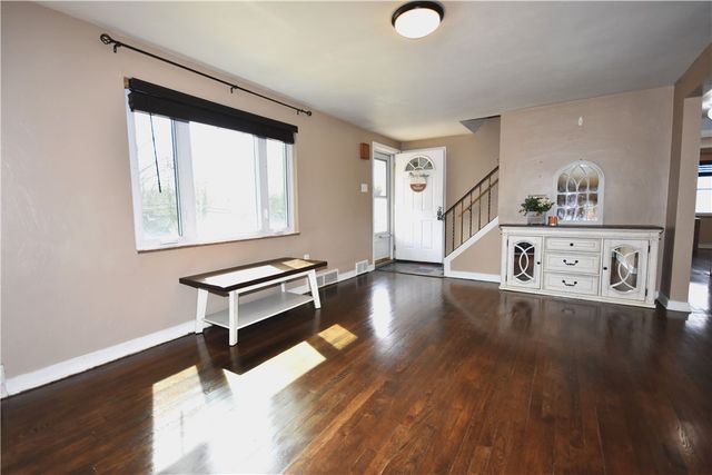 104 Earlwood Rd, Penn Hills, PA 15235