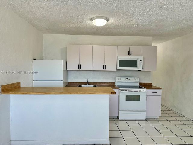 2987 NW 46th St 2, Miami, FL 33142