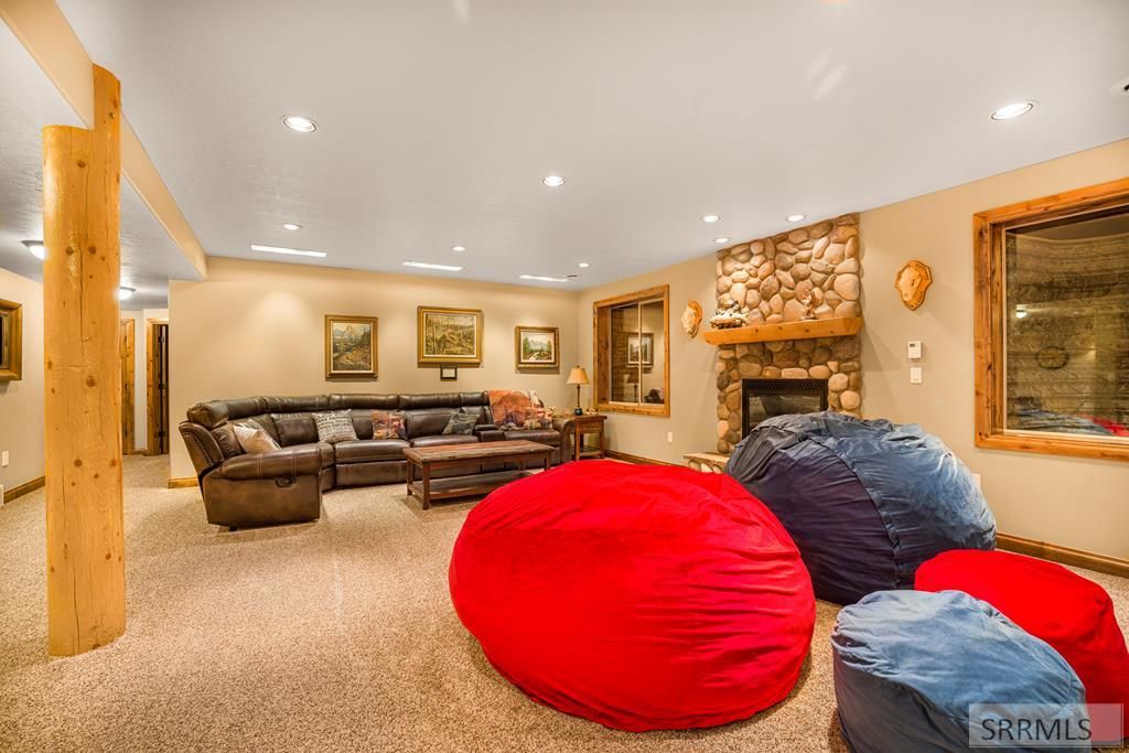 Image 35 of property listing at 1096 Snake River Road, Swan Valley, ID 83449