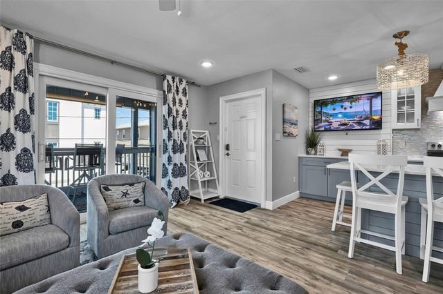 812 GULF BLVD 3, Indian Rocks Beach, FL 33785