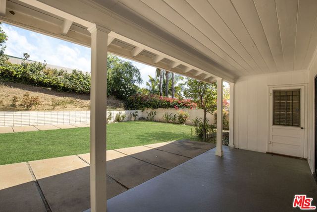 2332 Hillhurst Avenue, Los Angeles, CA 90027