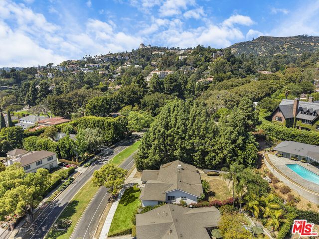 2332 Hillhurst Avenue, Los Angeles, CA 90027