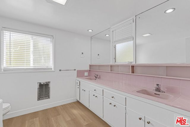 2332 Hillhurst Avenue, Los Angeles, CA 90027