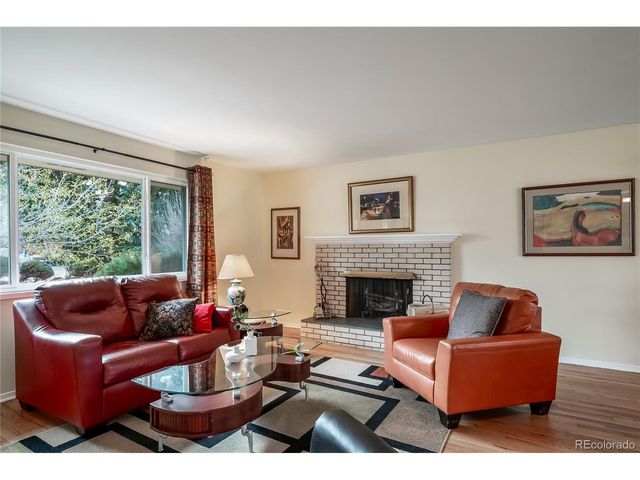 429 Newark St, Aurora, CO 80010