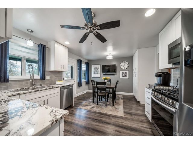 429 Newark St, Aurora, CO 80010