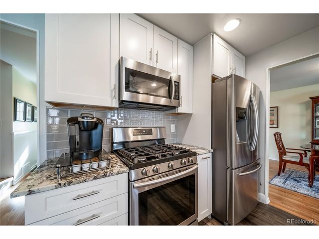 429 Newark St, Aurora, CO 80010