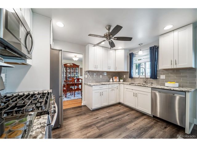 429 Newark St, Aurora, CO 80010