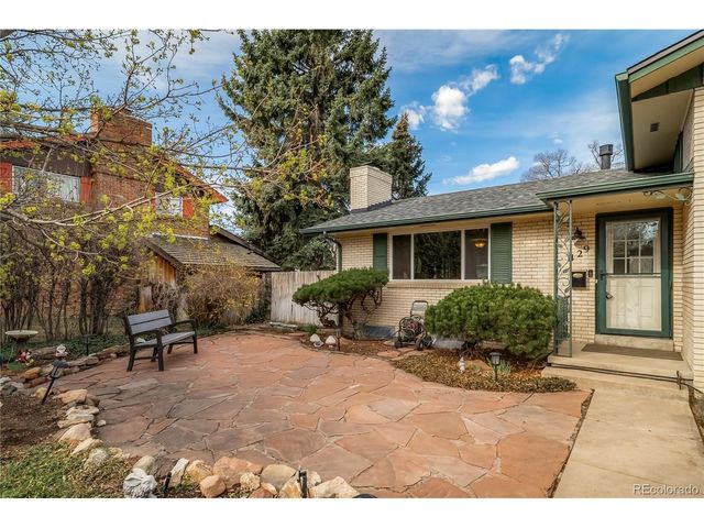 429 Newark St, Aurora, CO 80010