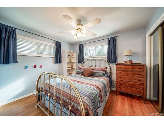 429 Newark St, Aurora, CO 80010