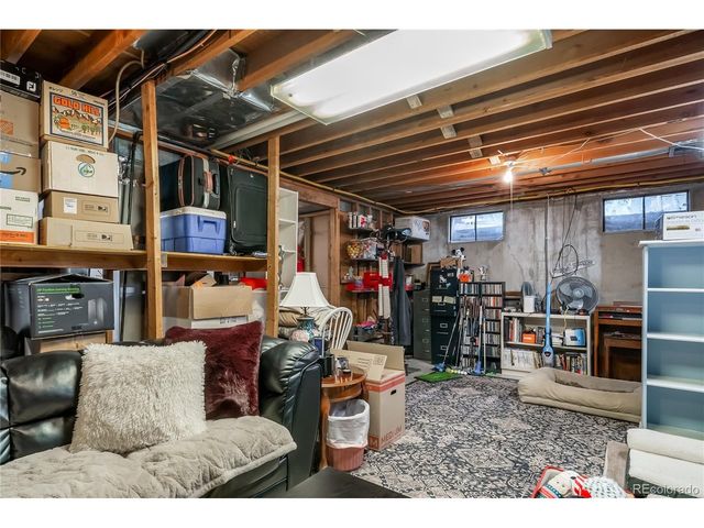 429 Newark St, Aurora, CO 80010