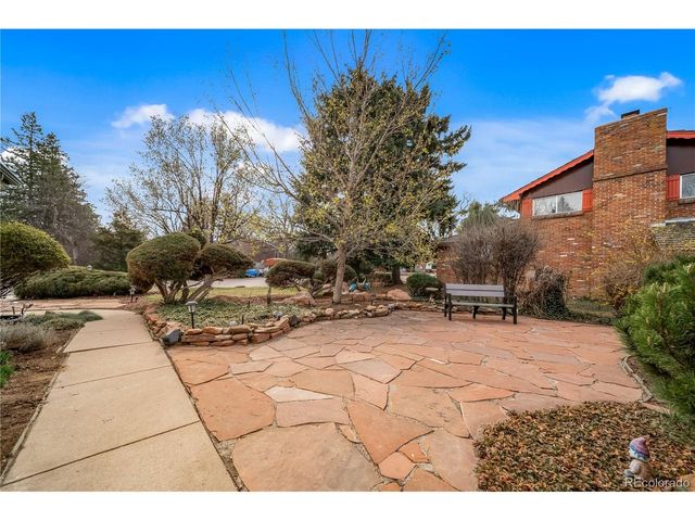 429 Newark St, Aurora, CO 80010