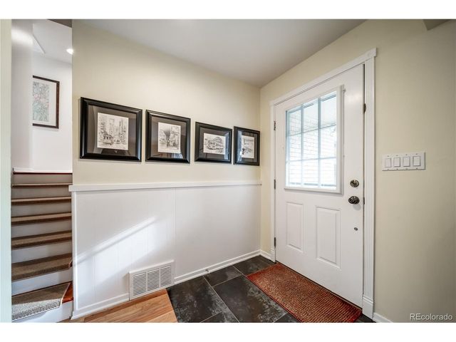 429 Newark St, Aurora, CO 80010