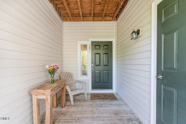 6151 Summer Pointe Place, Raleigh, NC 27606