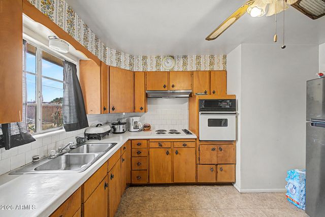 2125 W 2ND Street, Mesa, AZ 85201