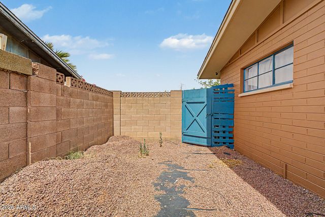 2125 W 2ND Street, Mesa, AZ 85201