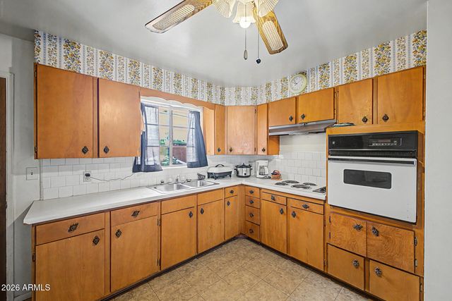 2125 W 2ND Street, Mesa, AZ 85201