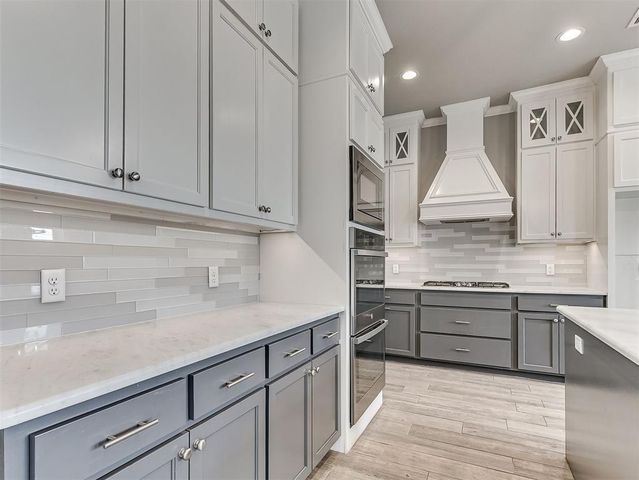 5708 NW 158th Street, Edmond, OK 73013