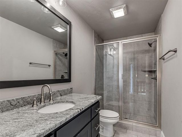 5708 NW 158th Street, Edmond, OK 73013