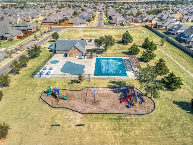 5708 NW 158th Street, Edmond, OK 73013