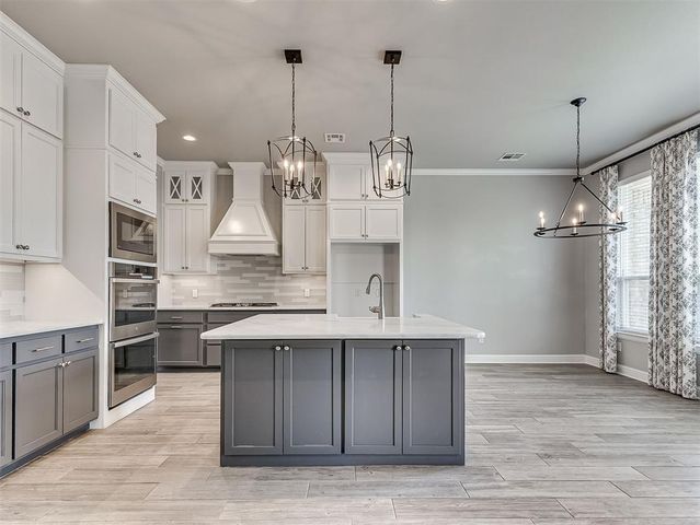 5708 NW 158th Street, Edmond, OK 73013