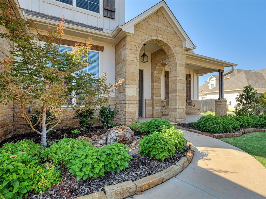 5708 NW 158th Street, Edmond, OK 73013