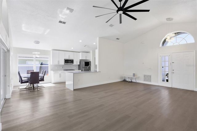 15530 BAY VISTA DRIVE, Clermont, FL 34714