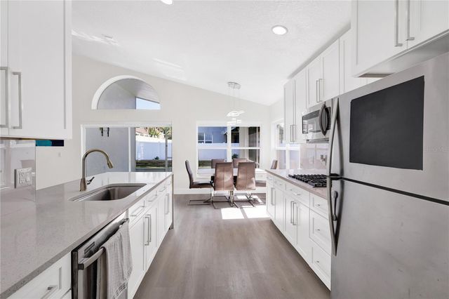 15530 BAY VISTA DRIVE, Clermont, FL 34714
