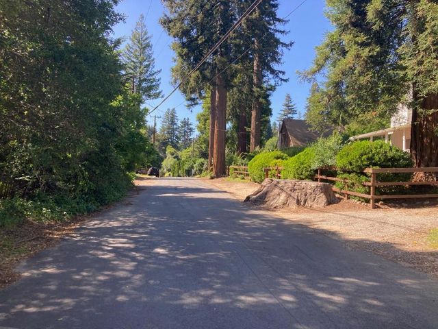 105 Garden Lane, Boulder Creek, CA 95006