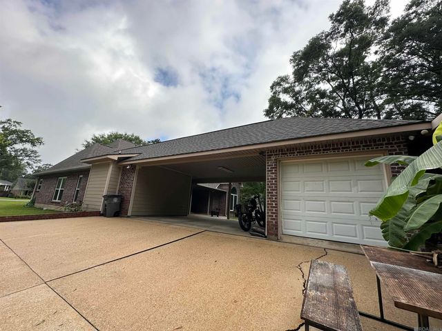 6542 Christopher Ave, Greenwell Springs, LA 70739