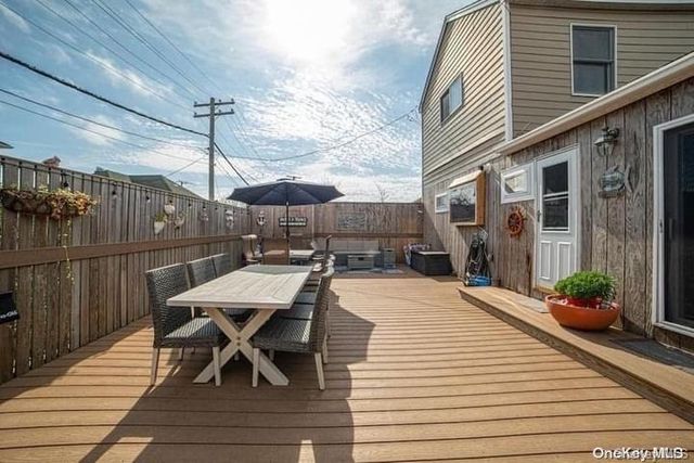 908 Evergreen Walk, Ocean Beach, NY 11770