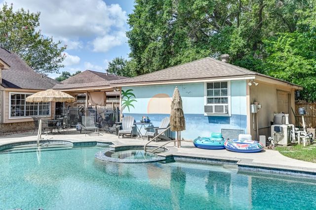 16310 Acapulco Drive, Jersey Village, TX 77040