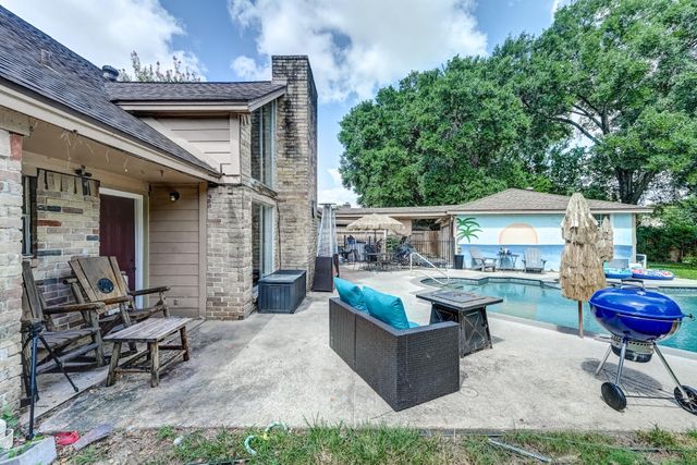 16310 Acapulco Drive, Jersey Village, TX 77040