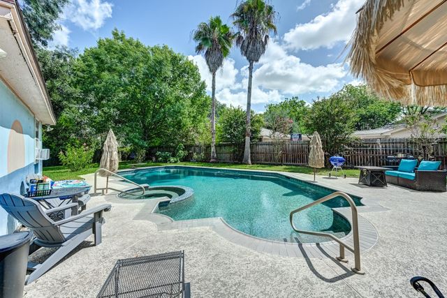 16310 Acapulco Drive, Jersey Village, TX 77040