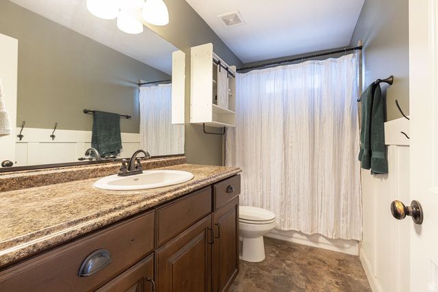 2101 E RAVINE RD, Enoch, UT 84721