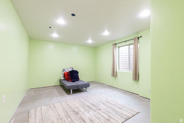 2101 E RAVINE RD, Enoch, UT 84721