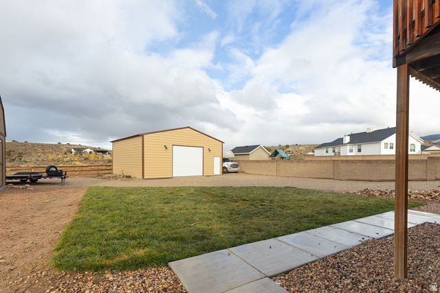 2101 E RAVINE RD, Enoch, UT 84721
