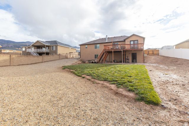 2101 E RAVINE RD, Enoch, UT 84721