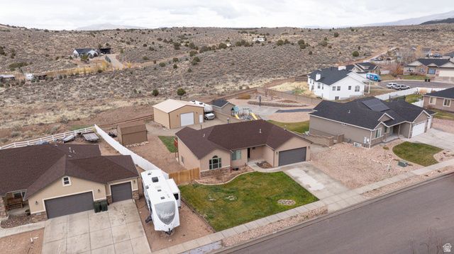 2101 E RAVINE RD, Enoch, UT 84721