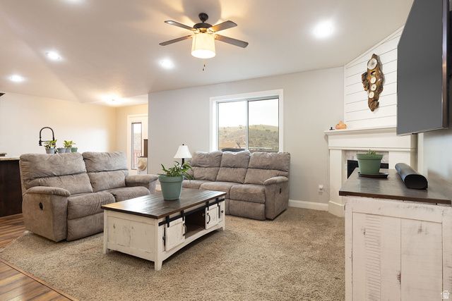 2101 E RAVINE RD, Enoch, UT 84721